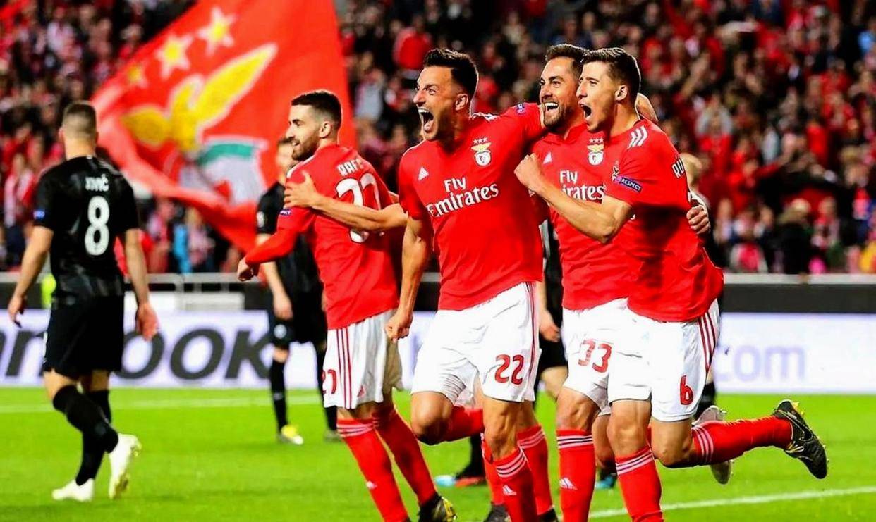 关于重磅！冲刺阶段武汉三镇备战中超今夜本菲卡调整名单以备足总杯，瓦伦西亚发布备战花絮的信息